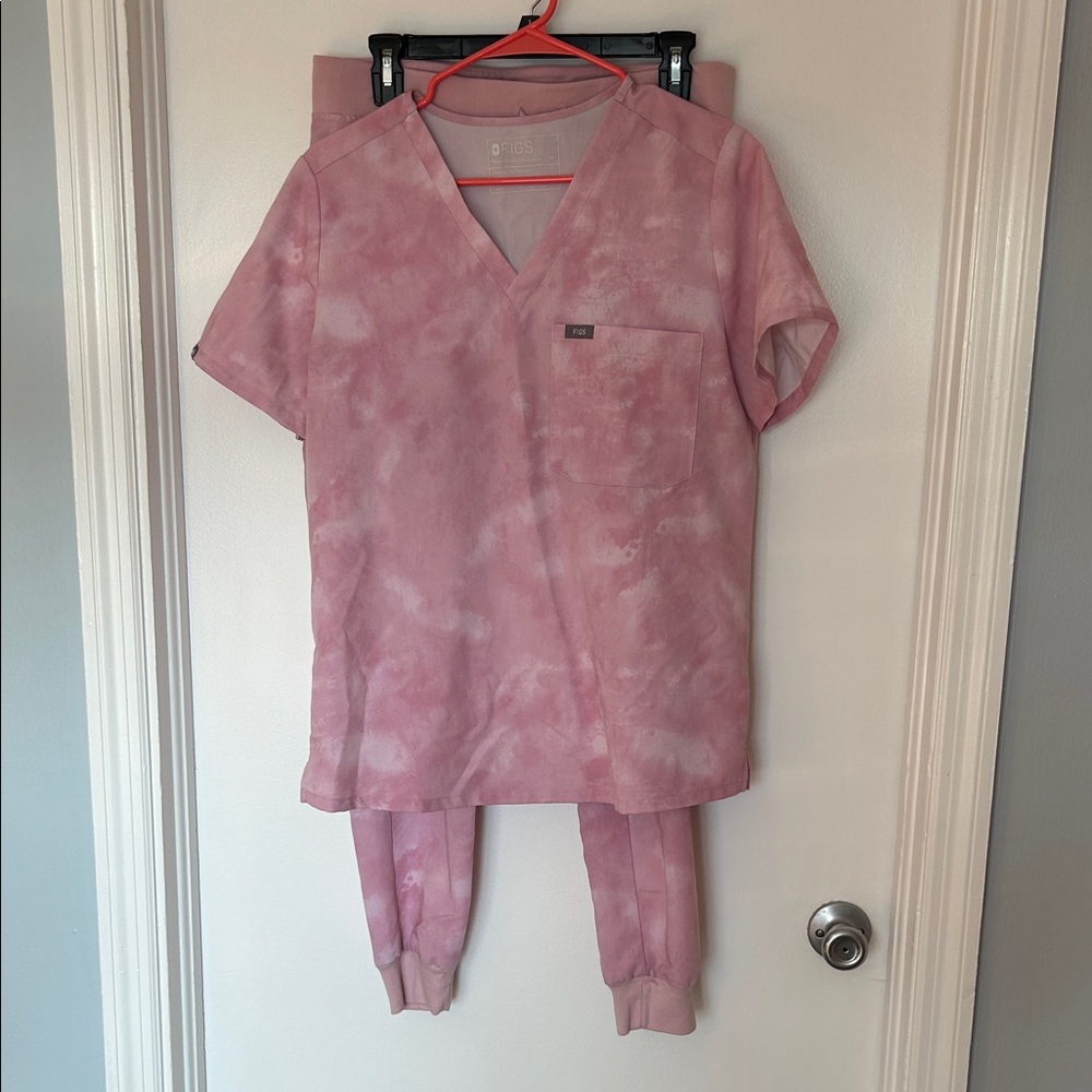 FIGS Pink Tie Dye Scrub Set